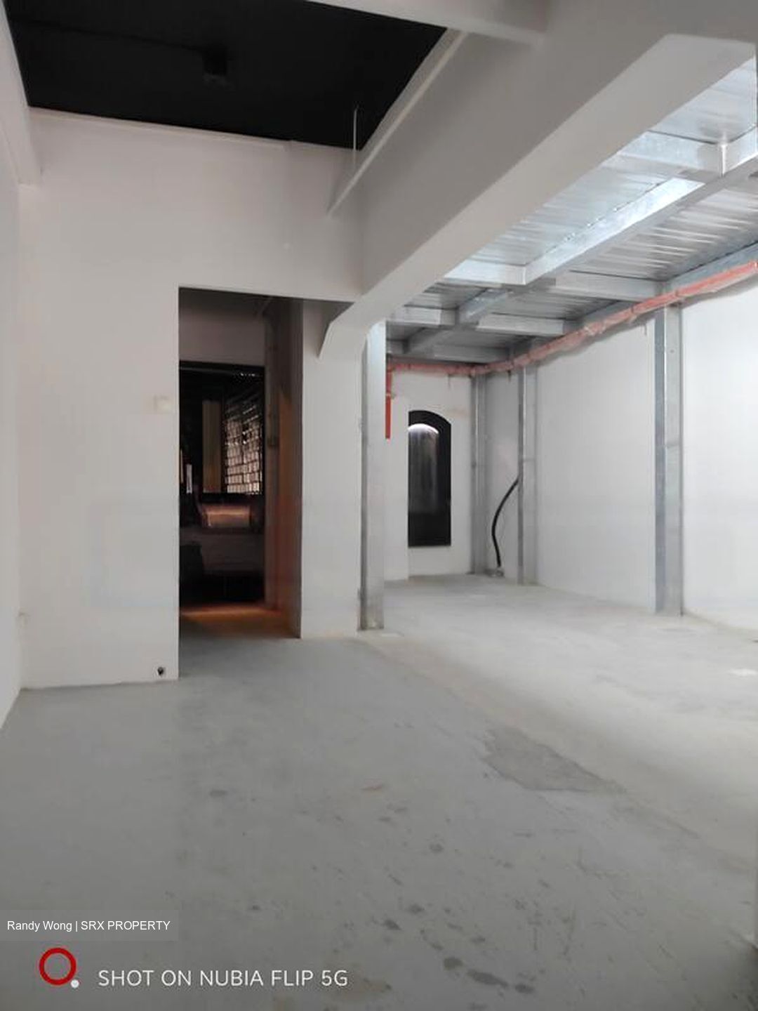 Banda Street (D1), Retail #451349111